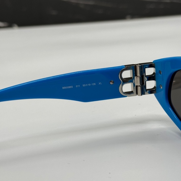 NEW BB0095S 011 BALENCIAGA BLUE GREY CAT EYE WOMEN BALENCIAGA SUNGLASSES - Picture 8 of 10